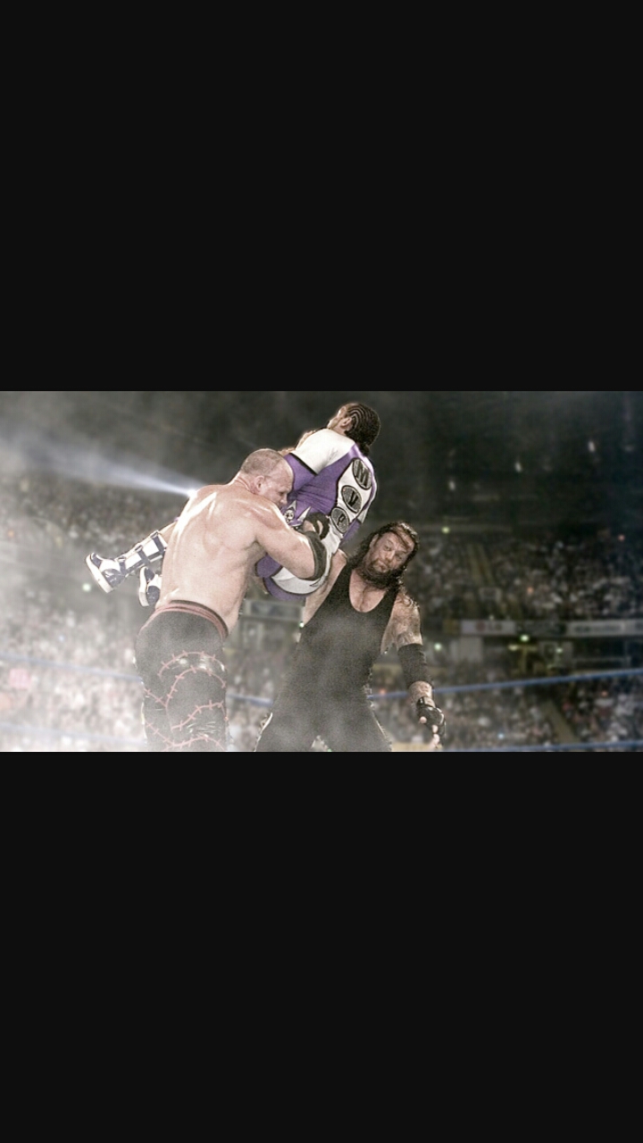 WWE and UFC best finisher Kane and undertaker chokeslam