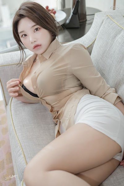SAINT Photolife – Zzyuri (쮸리) – Office Returns