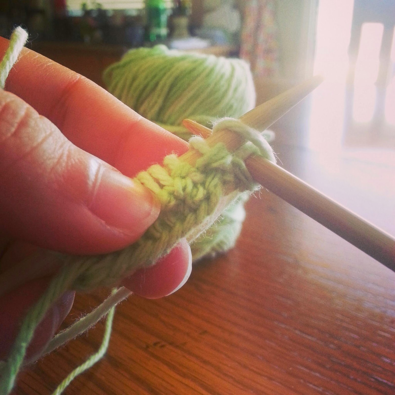 Crafty RDH: How To Knit : Knit Stitch