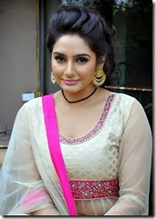 ragini_dwivedi_cute_image