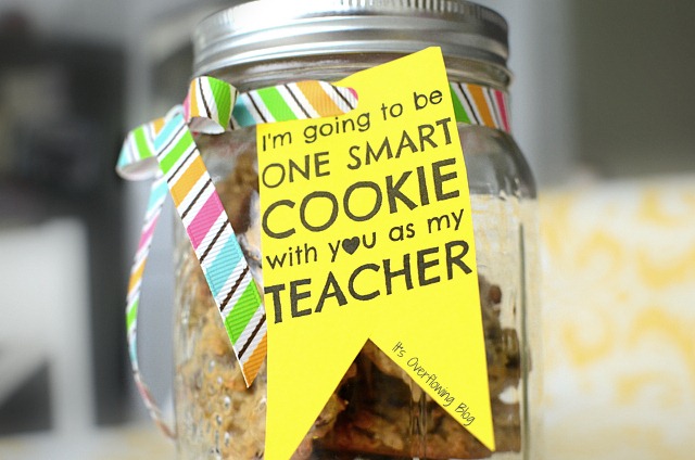 [Teacher-Gift-Tag-One-Smart-Cookie%255B4%255D.jpg]