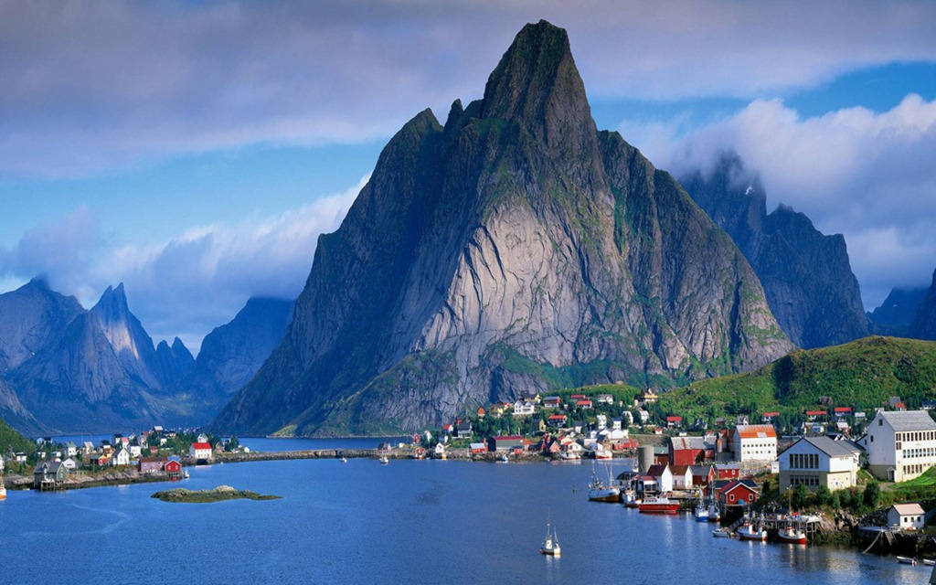 [Reine-Lofoten-Islands-Norway%255B3%255D.jpg]