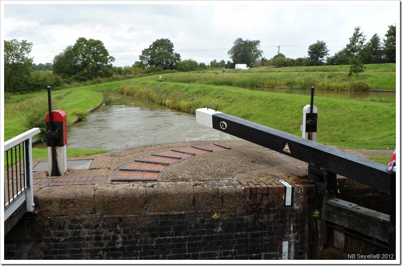 SAM_2233 watford Locks