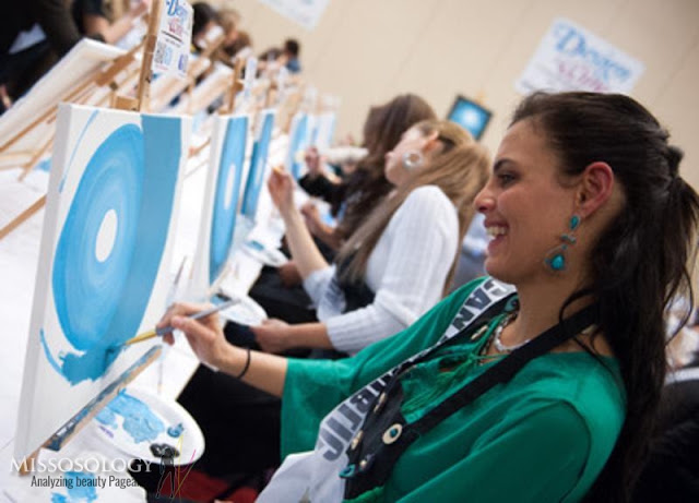 miss_universe_2012_Charity_20.jpg