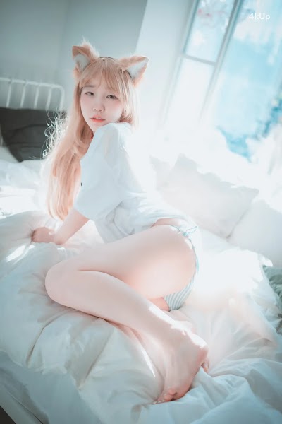 DJAWA Photo – Yeri “My Cat is a Kawaii Girl