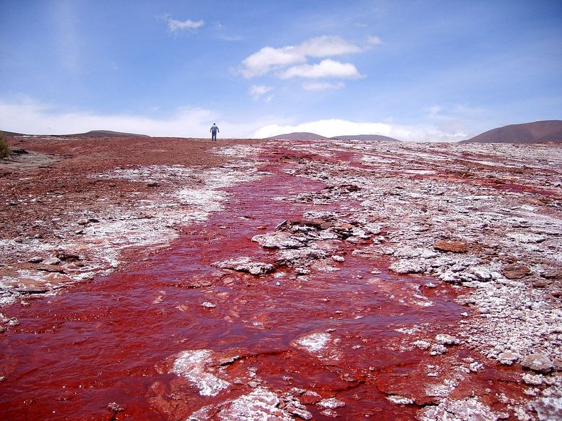 red-lagoon-chile-2