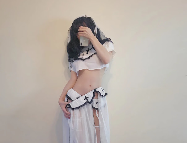 Coser@小仓千代w 白色修女服自拍