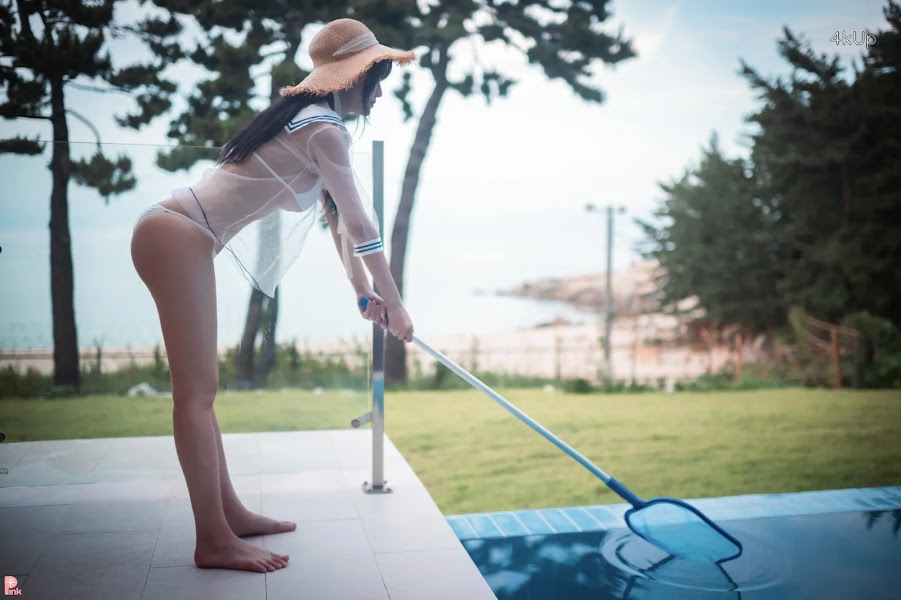 [PINK] Lee Ahrin Bikini Day