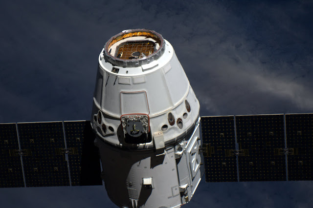 SpaceX Dragon2.jpg