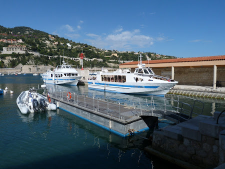 Barci transfer spre vasul de croaziera al Royal Carribean