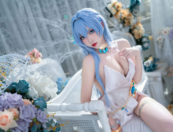 Coser@宮本桜 Nikke胜利女神 海伦娜礼服