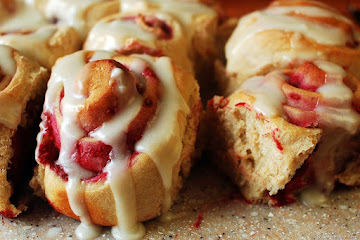Raspberry Whole Wheat Sweet Rolls