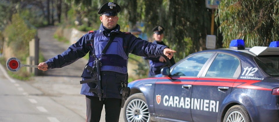 [carabinieri%2520posto%2520di%2520blocco%255B5%255D.jpg]