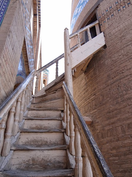 Obiective turistice Uzbekistan: Urcare in minaretul Islom Hoja