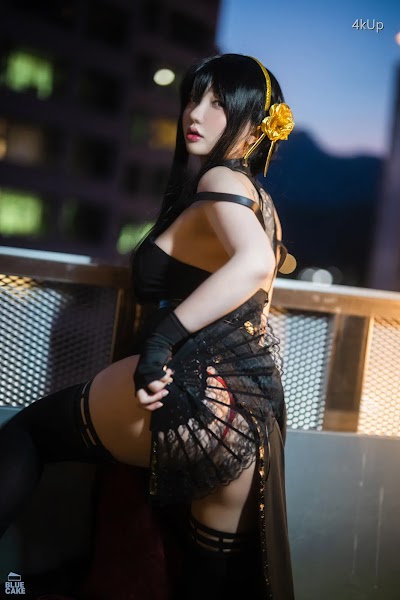 [BLUECAKE] Son Ye-Eun (손예은) Black Rose RED+