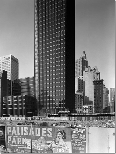Ezra Stoller_Seagram Building, Mies van der Rohe with Philip Johnson, New York, NY, 1958 3