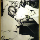 గాంధీ 77 77