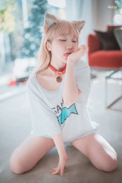DJAWA Photo – Yeri “My Cat is a Kawaii Girl