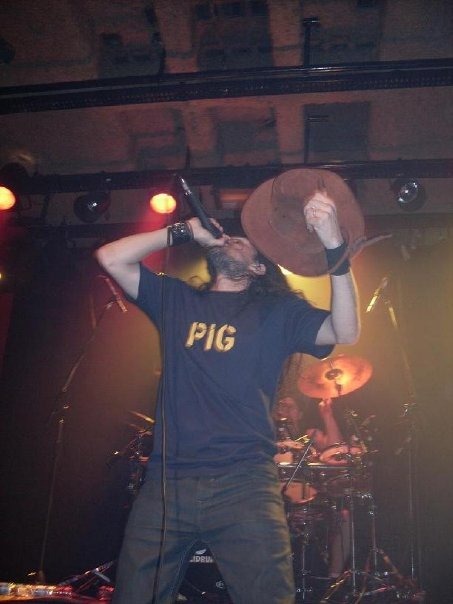 [228766_1048372403452_1049952047_171313_7943_n%255B2%255D.jpg]