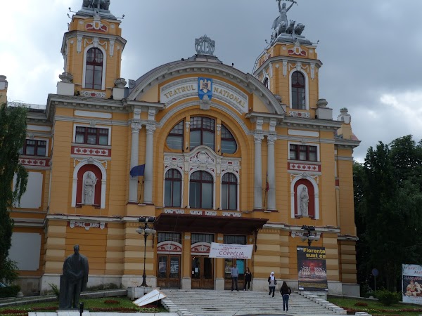 2. Teatrul National.JPG