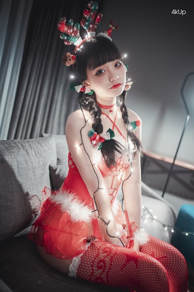 DJAWA Photo – Jeong Jenny (정제니) Christmas Special