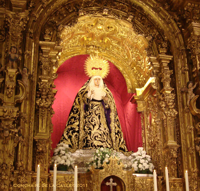 Esperanza de Triana de luto - Novbre 2011 4.jpg