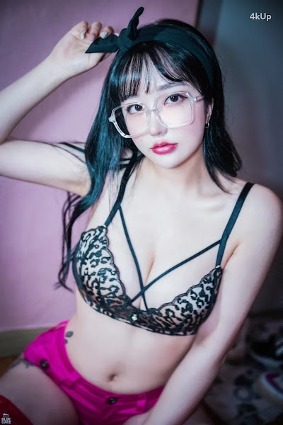 [BLUECAKE] Son Ye-Eun (손예은) Nude No Panty (Full)