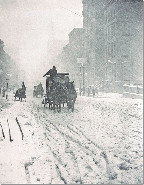 Снег на Пятой авеню в Нью-Йорке в 1893 году - Winter on Fifth Avenue by Alfred Stieglitz