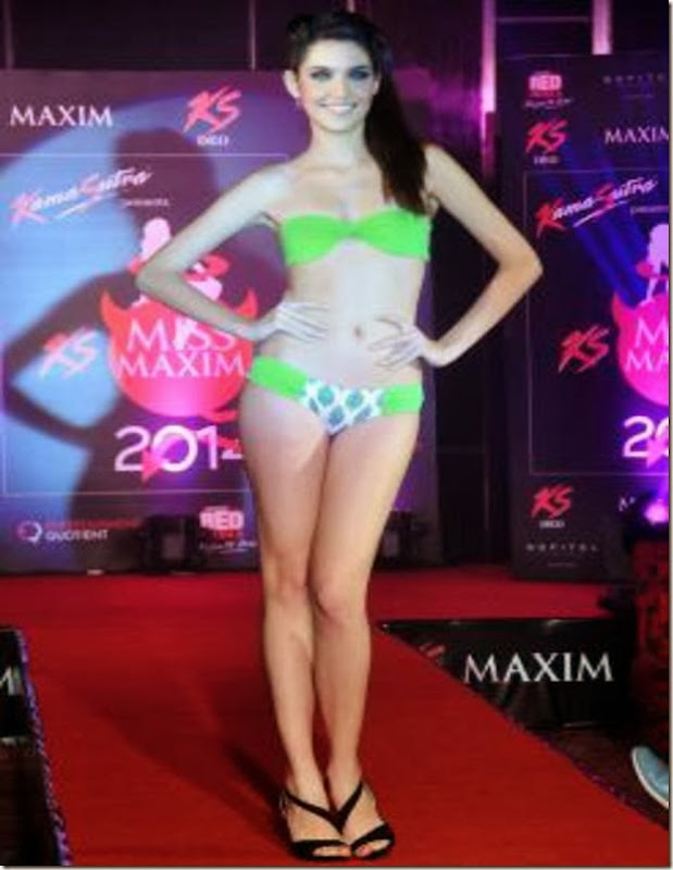 maxim bikini show  (9)