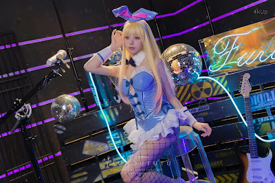 Coser@黏黏团子兔 喜多川兔女郎&Be My Poi