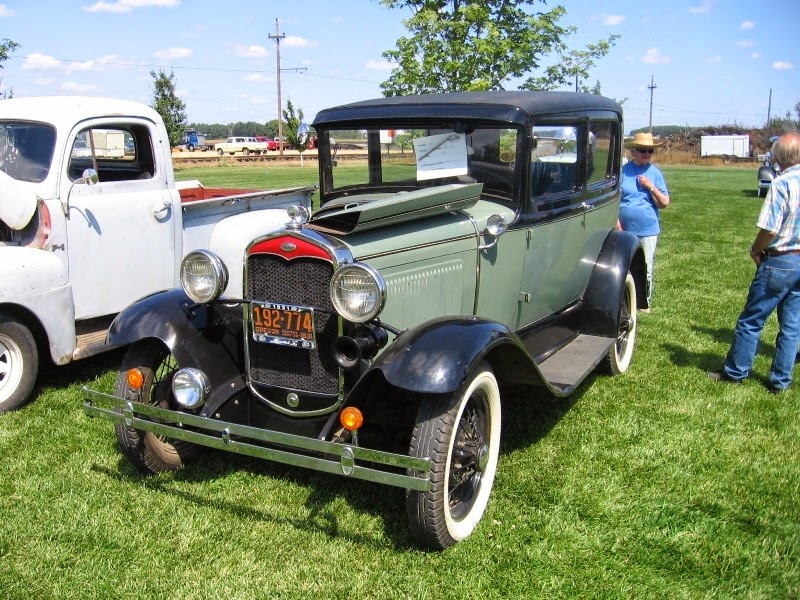 [IMG_8090-1931-Ford-Model-A-Tudor-Sed%255B2%255D.jpg]