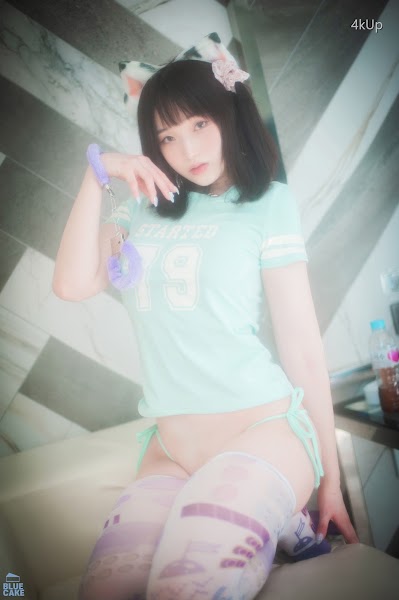 [BLUECAKE] Bambi (밤비) Naughty Cats Pink & Mint RED