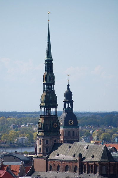 [398px-St._Peters_Church3.jpg]