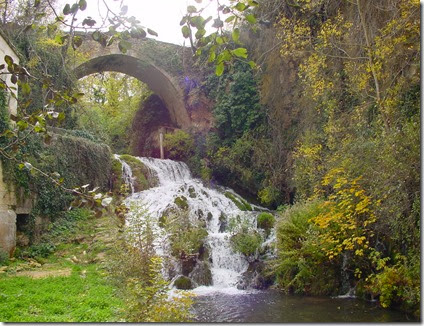 Sedano, Valle de Sedano, bario de Lagos, cascada y puente romano sobre el río Sedanillo Sedano, Valle de Sedano, bario de Lagos, cascada y puente romano sobre el río Sedanillo