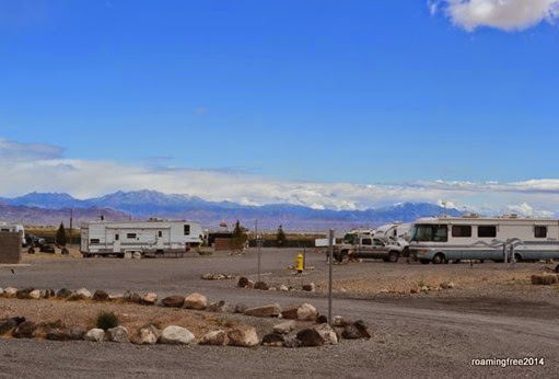 Tradewinds RV Park, with the Hualapai Mountains in the background