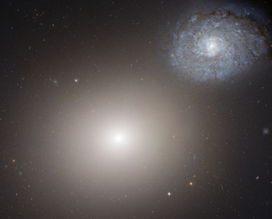 galáxias M60 e NGC 4647