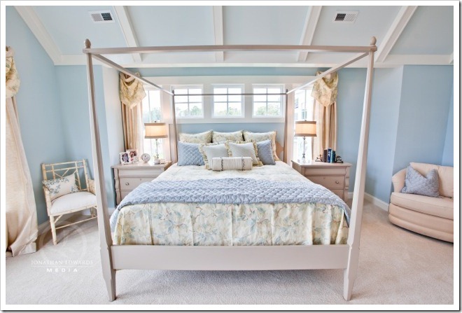 Master Bedroom -Decorating a Dream Home 