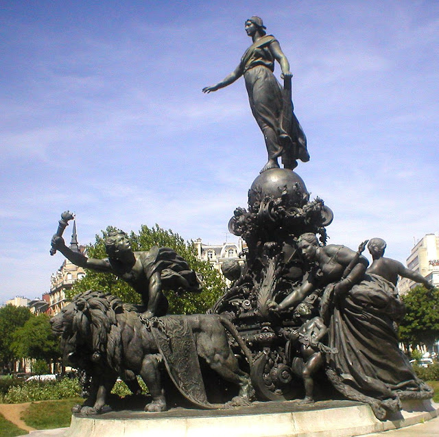 Jules Dalou - 1 - Le Triomphe de la République - Paris.jpg