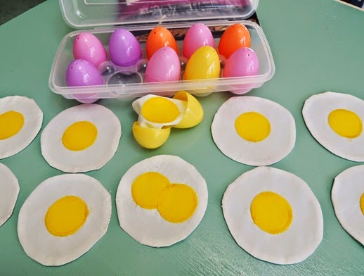 play fabric eggs