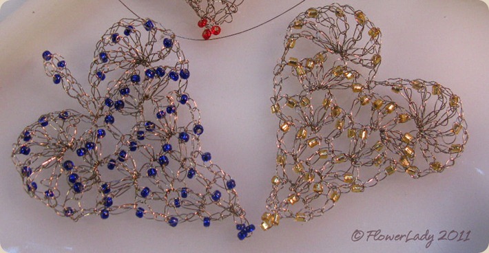 11-17-wire-bead-hearts