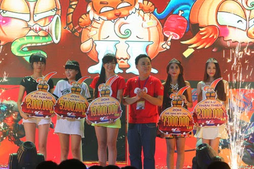 Trao giai miss anh Cu Hanh.jpg