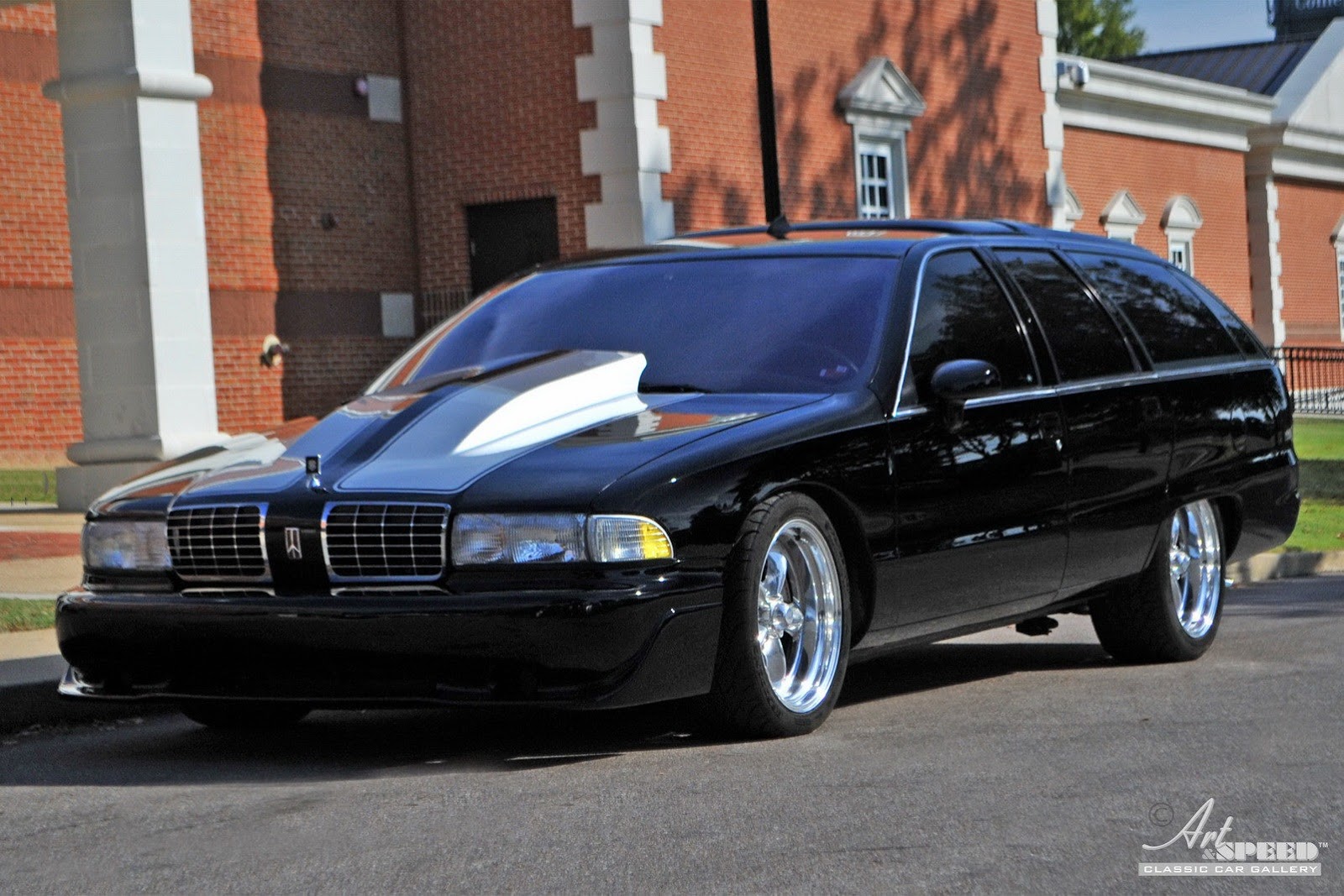 [Oldsomobile-Custom%2520Cruiser-Wagon-1%255B5%255D.jpg]