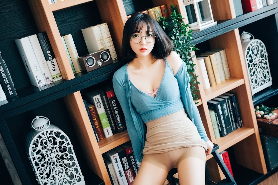 [Loozy] Son Ye-Eun (손예은) Librarian Girl