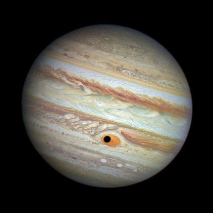 sombra de Ganimedes sobre a grande mancha de Júpiter