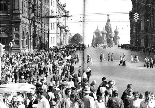 [1951redSquare-12.jpg]