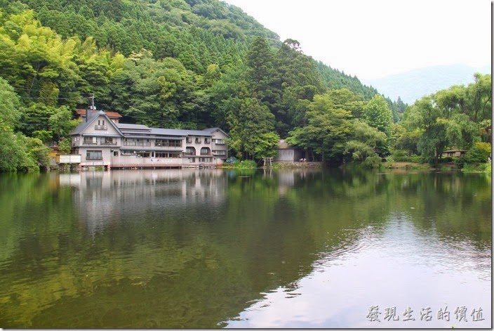 日本北九州-金鱗湖山水一色景緻倒是讓人感覺滿舒服的，個人覺得算是小家碧玉形。