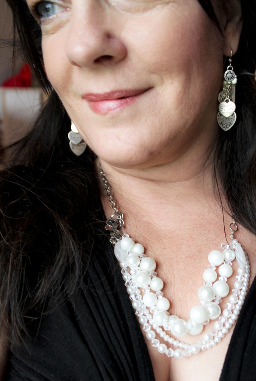 [pearl%2520necklace_4106%255B6%255D.jpg]