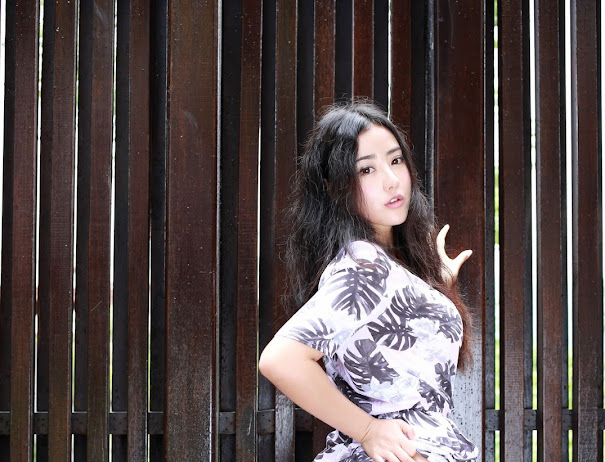 XIUREN No.329 Manuela (玛鲁娜)