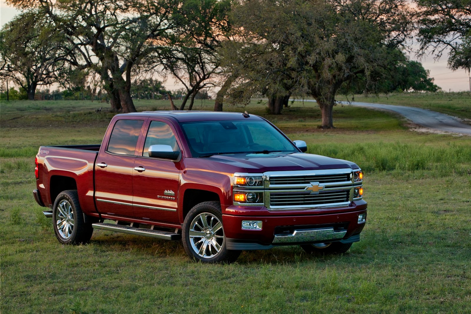 [2014-Chevrolet-Silverado-High-Country-10%255B2%255D.jpg]