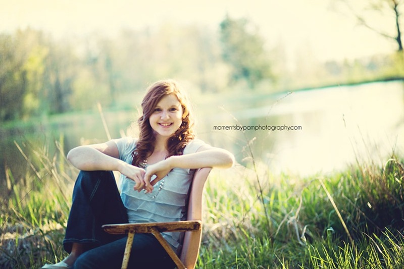 Amanda R {senior 2012} 369 logo